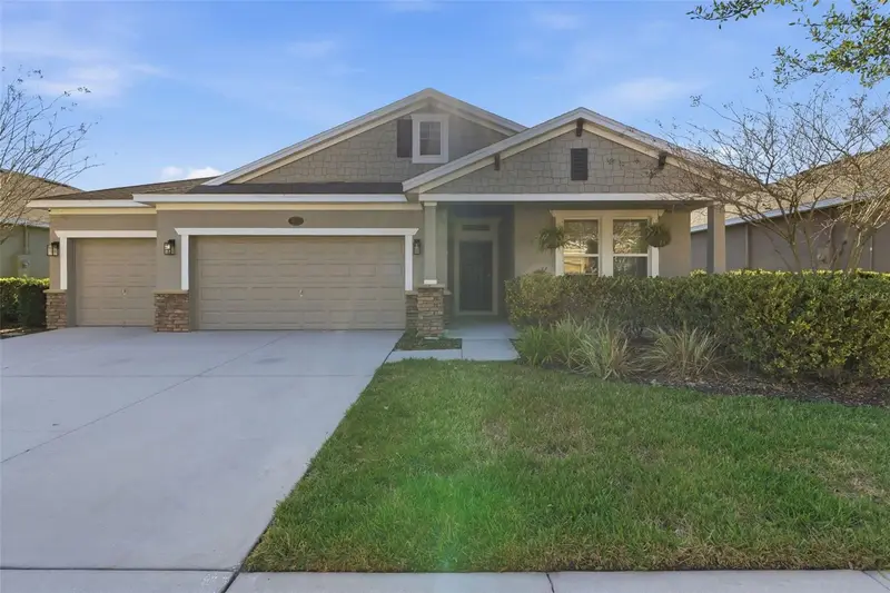 404 W Victoria Trails Blvd, FL