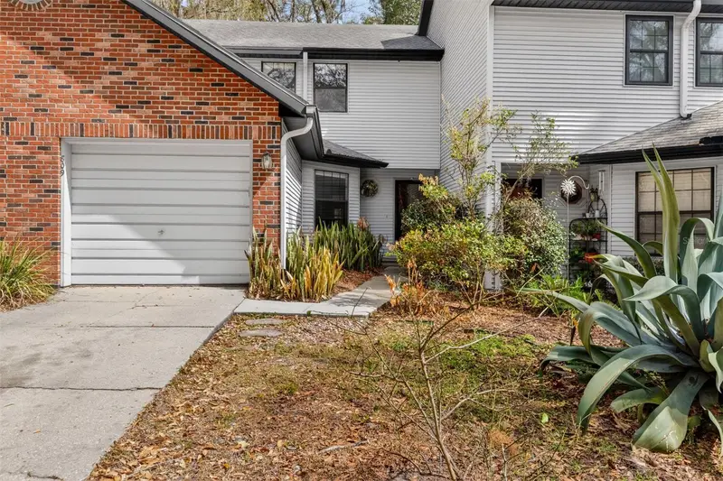 809 Nw 42nd Ter, FL