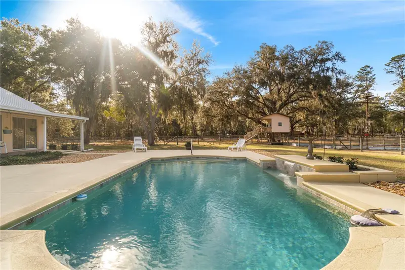 11831 Sw Highway 484, FL