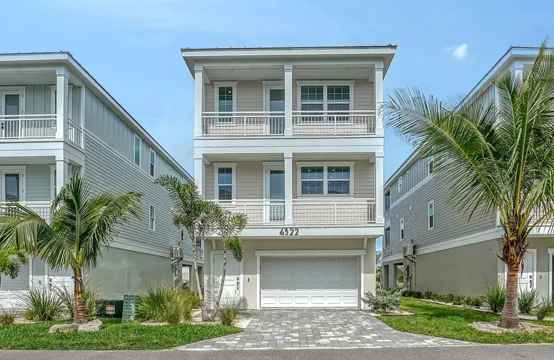 12413 Gulf Breeze Ter, FL