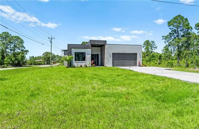 710 Eisenhower Blvd, FL