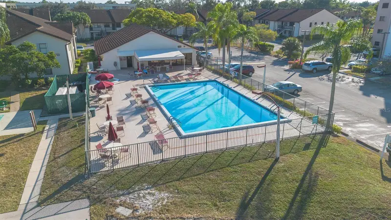 7690 Tahiti Ln #202, FL