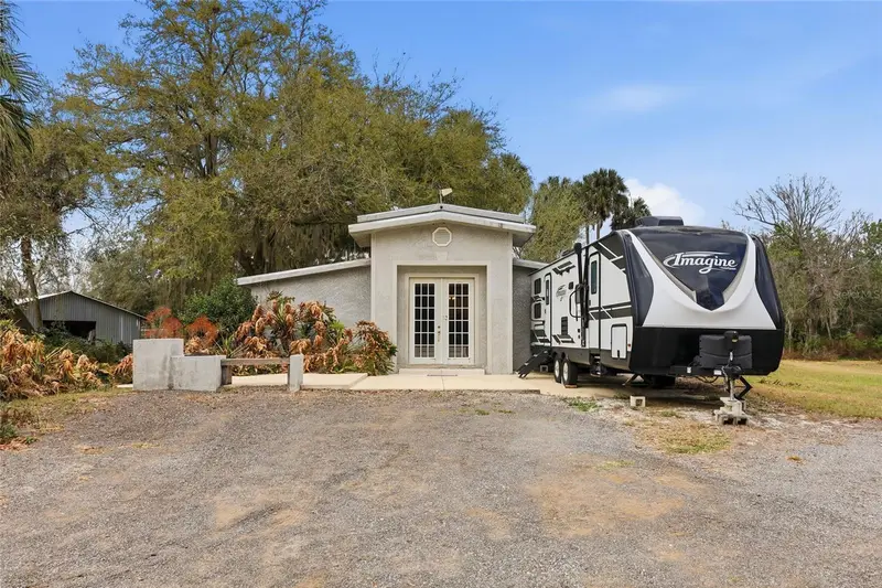 2505 Canal Rd, FL