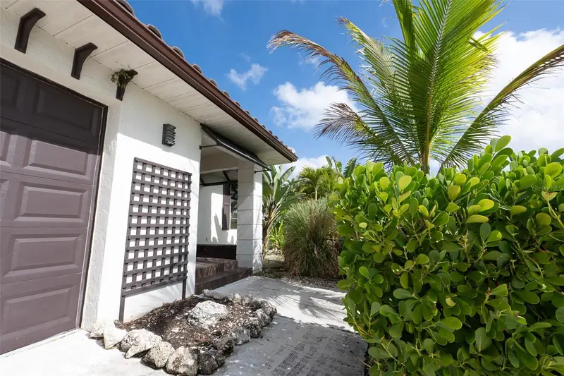 376 Portofino Dr, FL