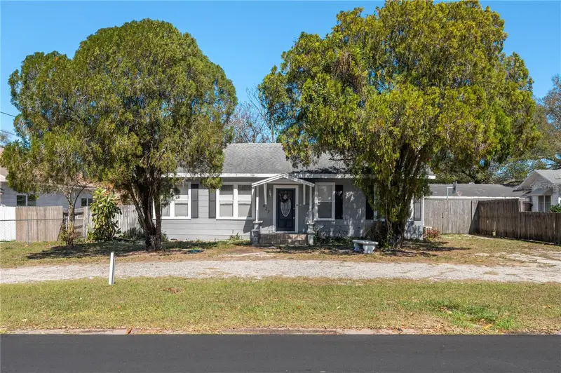 427 Avenue E Se, FL
