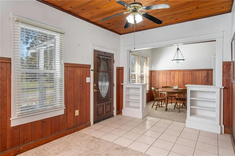 427 Avenue E Se, FL