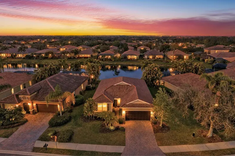 220 River Enclave Ct, FL