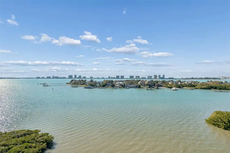 4 Belleview Blvd #701, FL