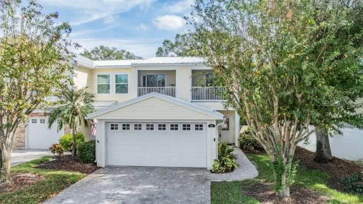 902 Woodbridge Ct, FL