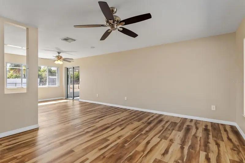 18019 Avonsdale Cir, FL