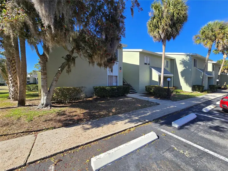 633 Silver Pass #B, FL