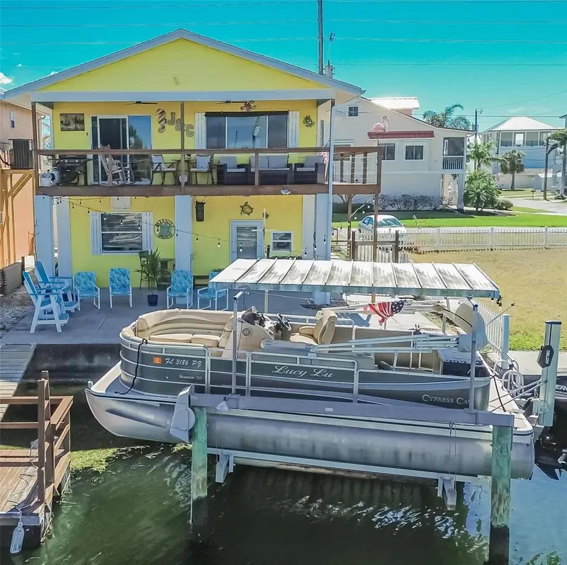 6331 Lonnie Lee Ln, FL