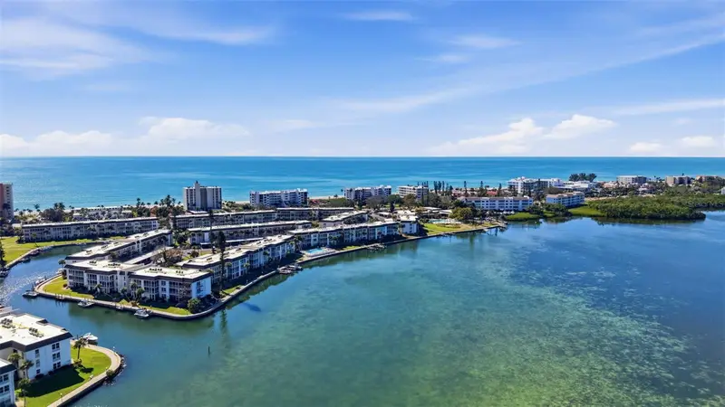 4440 Exeter Dr #106, FL