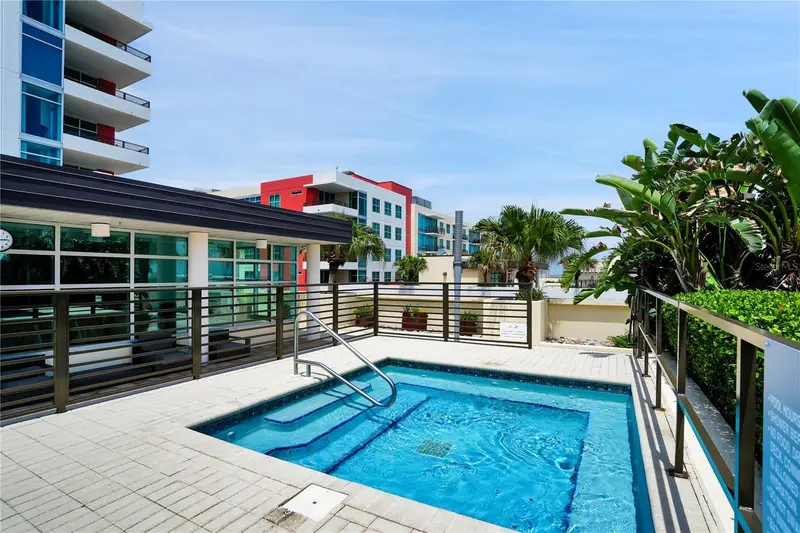 1120 E Kennedy Blvd #827, FL