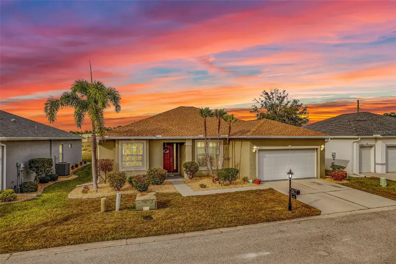 1955 Yorktown Trl, FL