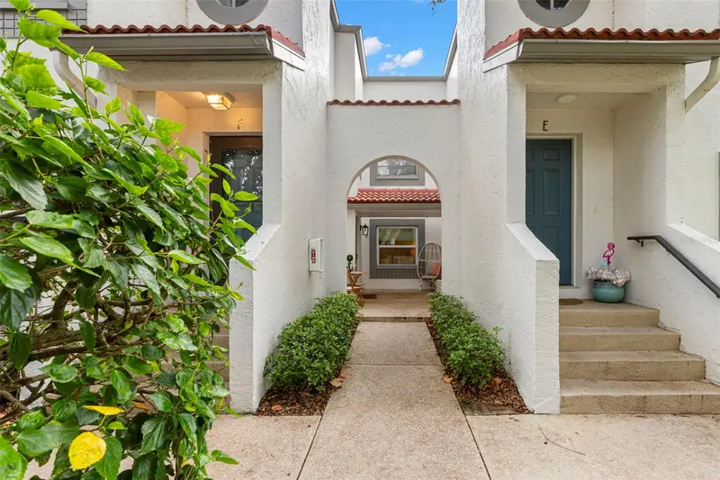 476 Santa Cruz Pl Ne #B, FL
