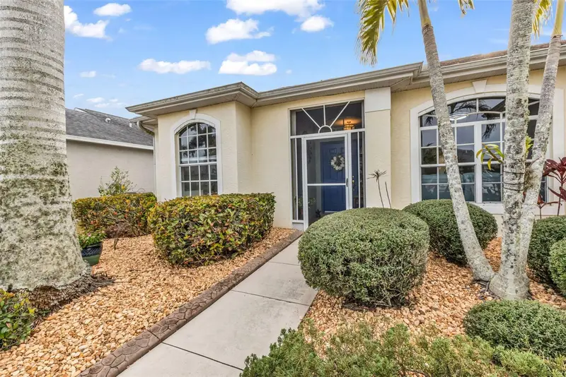 1693 Palace Ct, FL