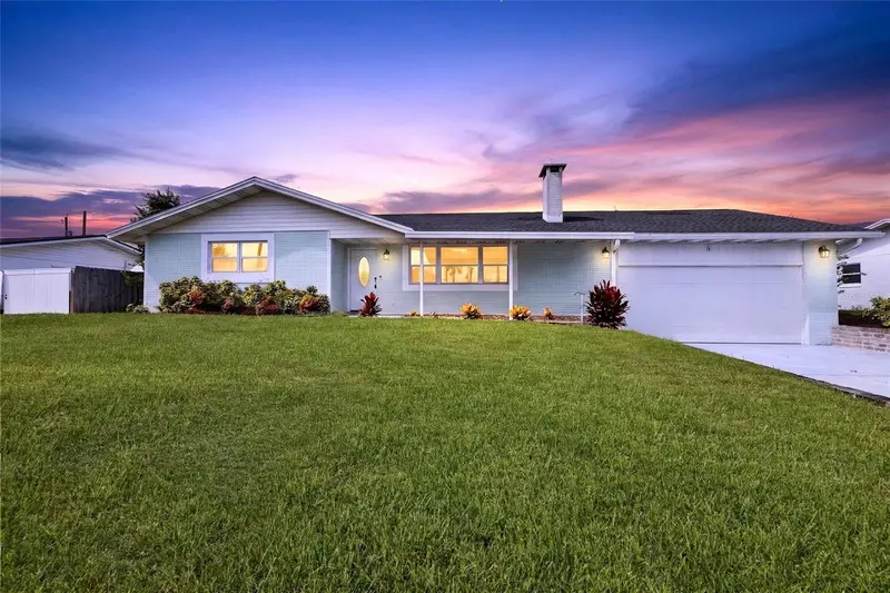 341 Plaza Blvd, FL
