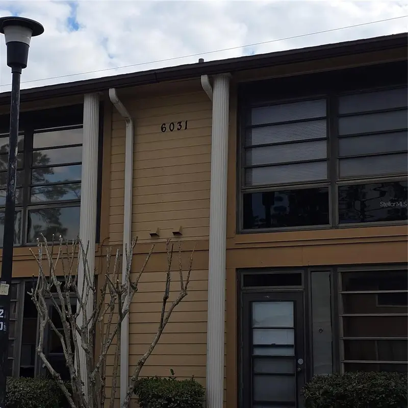 6031 Scotchwood Gln #204, FL
