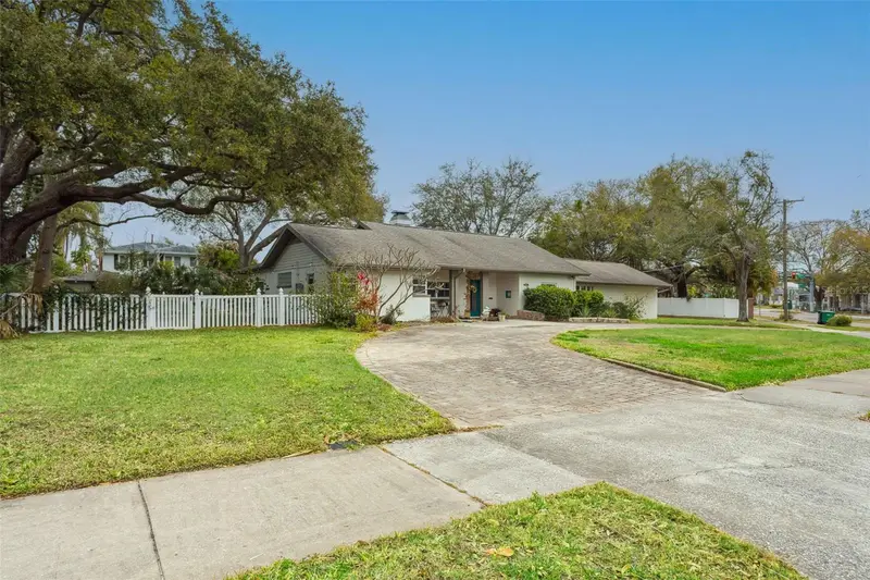 2603 N Ridgewood Ave, FL