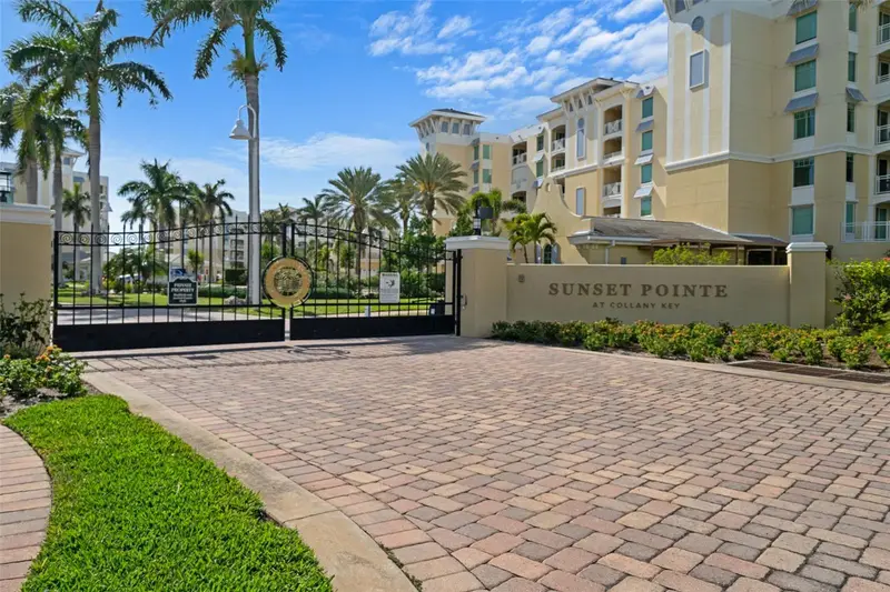 650 Collany Rd #405, FL