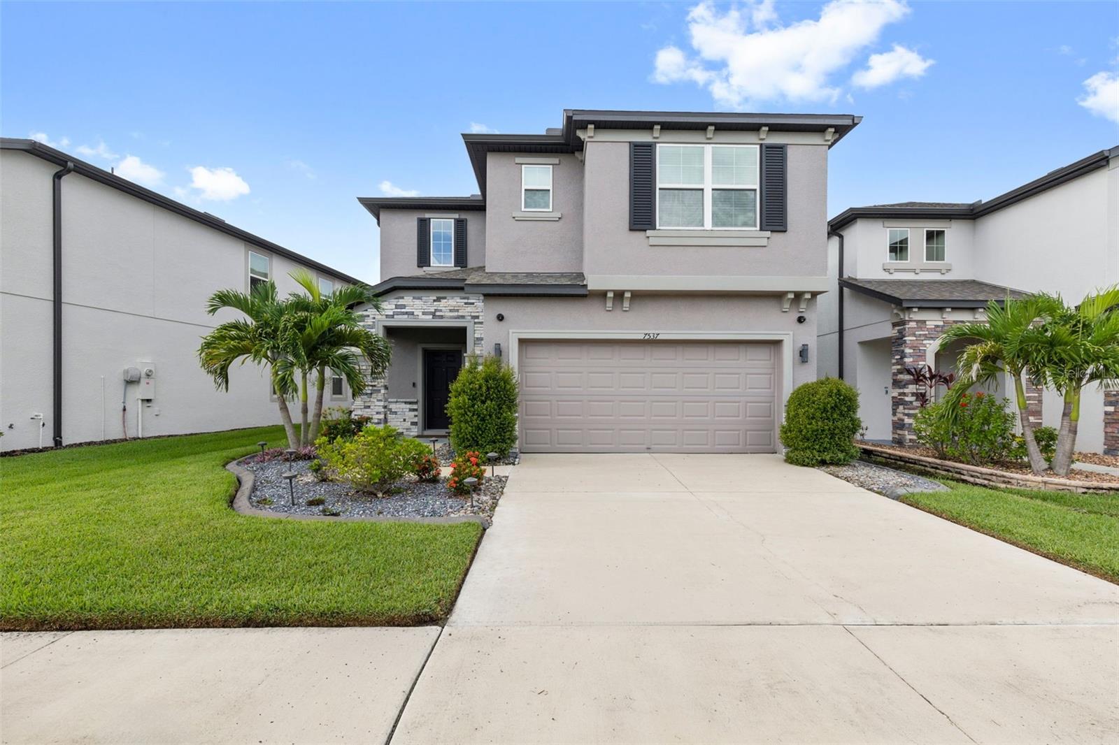 7537 Pool Compass Loop, FL