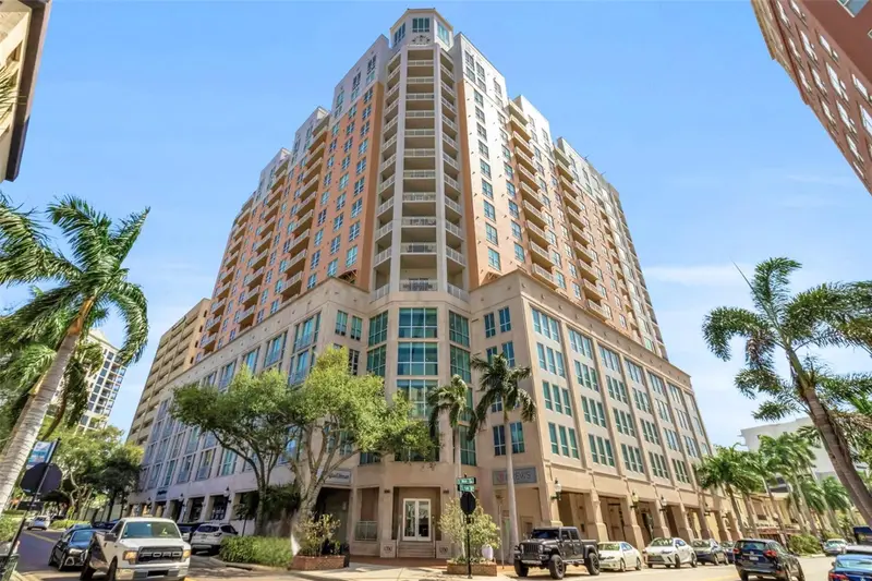 1350 Main St #502, FL