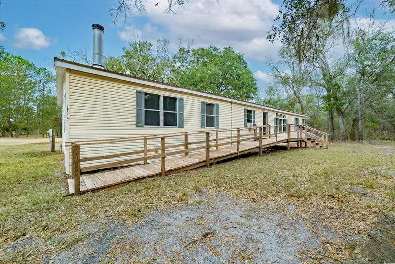 19514 N County Road 225, FL