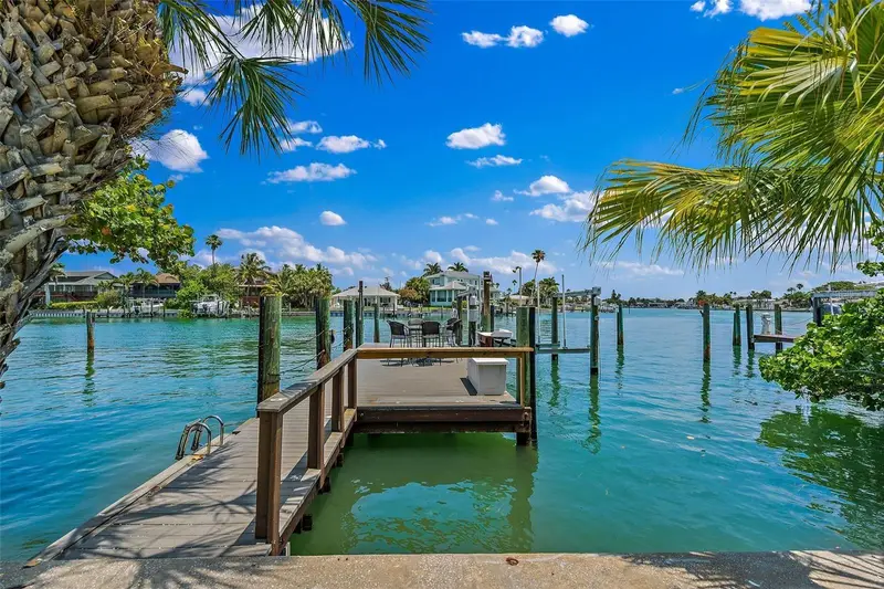 2505 Pass A Grille Way, FL