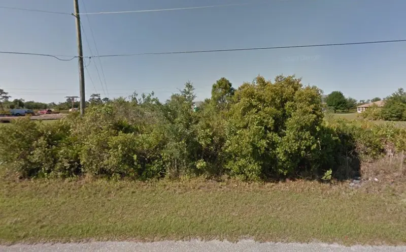 479 Santiguay St, FL