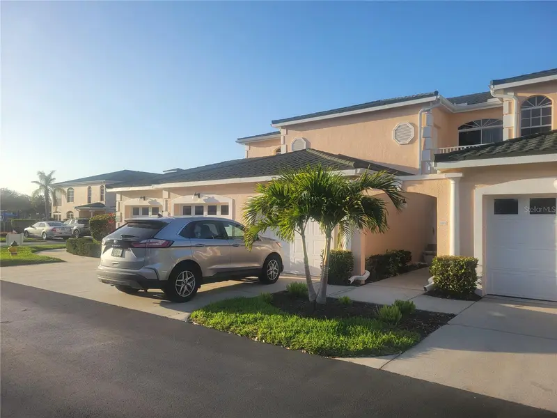 1203 Gondola Park Dr #1203, FL
