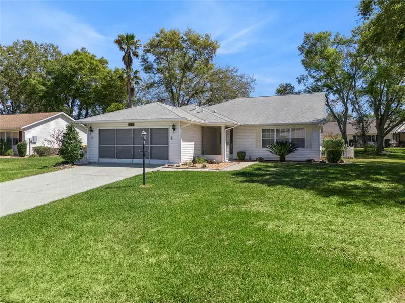27217 Racquet Cir, FL
