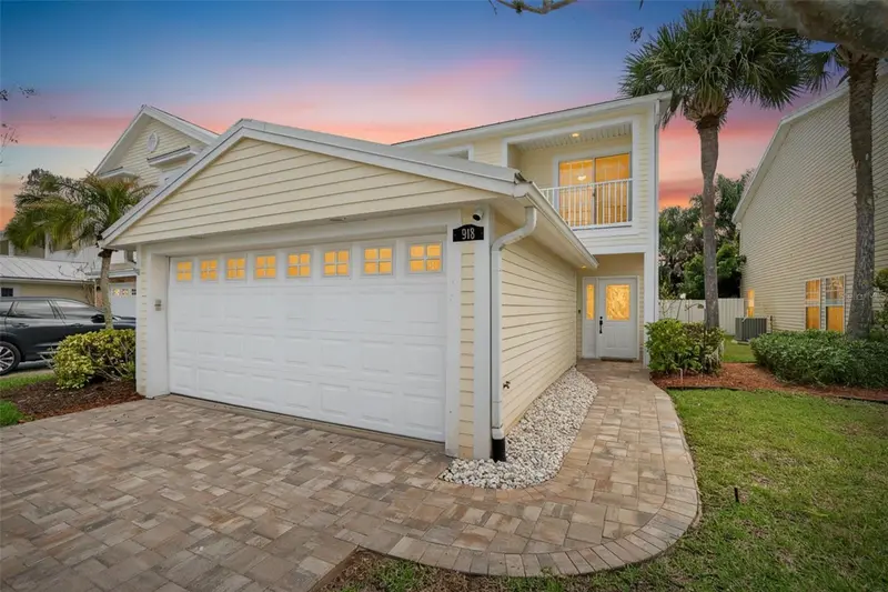 918 Woodbridge Ct, FL