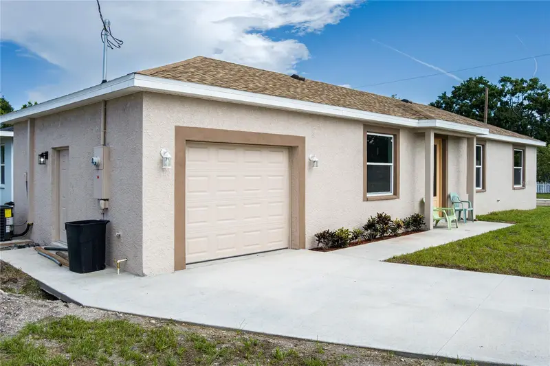 1515 2nd Ave W, FL