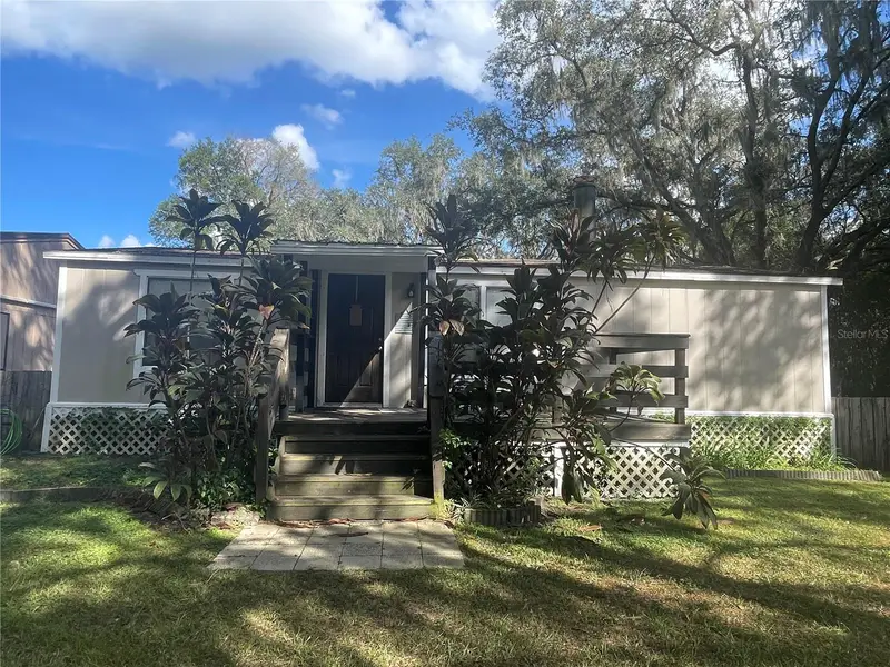 8824 Overlook Dr, FL