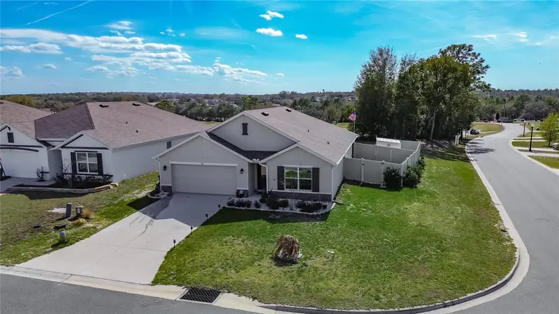 662 W Fairways View Dr, FL