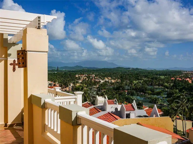285 Palmas Inn Dr #8-302, PR