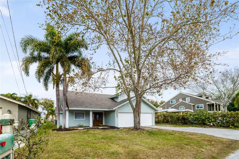 3149 N Canal Dr, FL