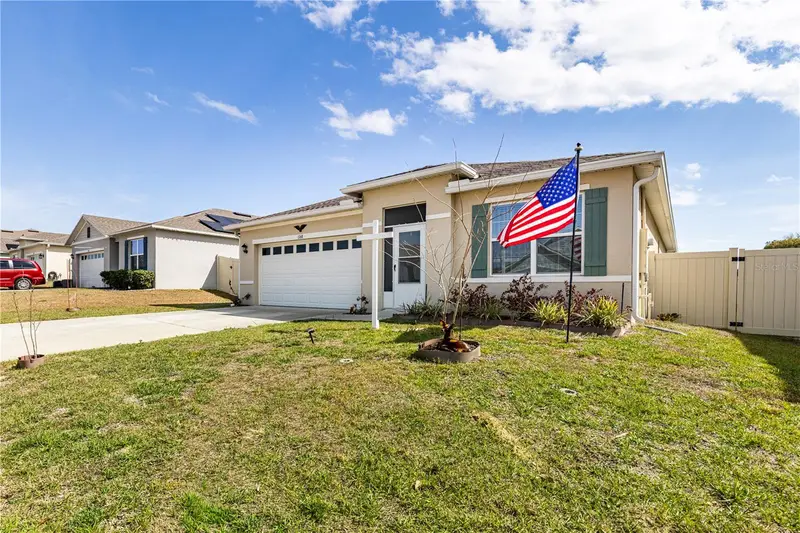 1768 Henin Cir, FL
