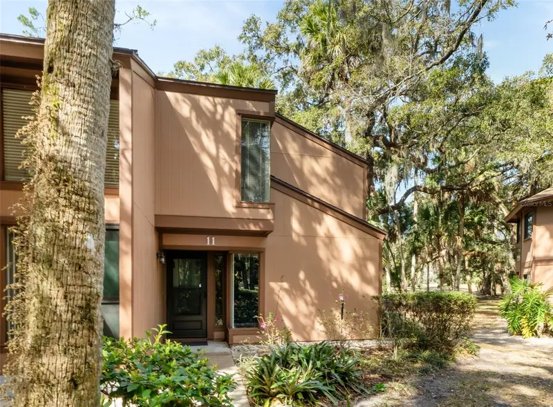 11 Fairways Cir #11, FL