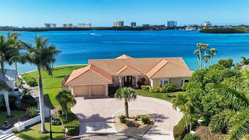 376 West Royal Flamingo Dr, FL