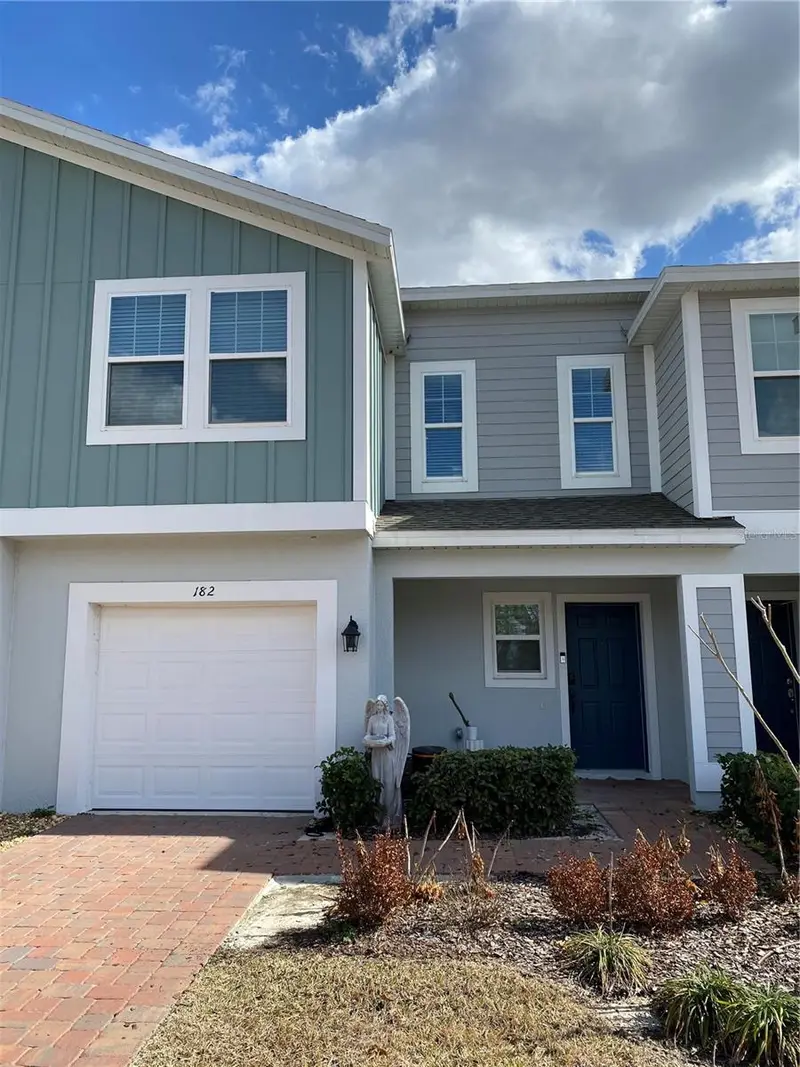 182 Glass Onion Dr, FL