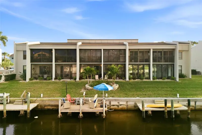 1433 Mediterranean Dr #E, FL