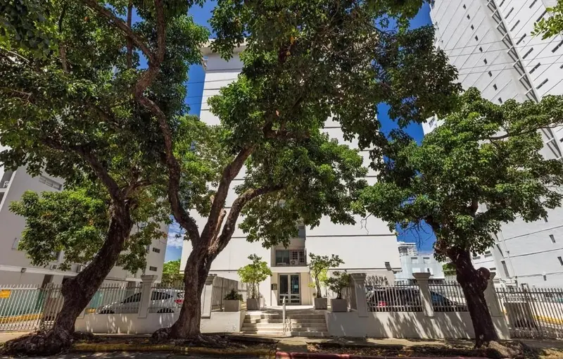 76 Kings Court #902, PR