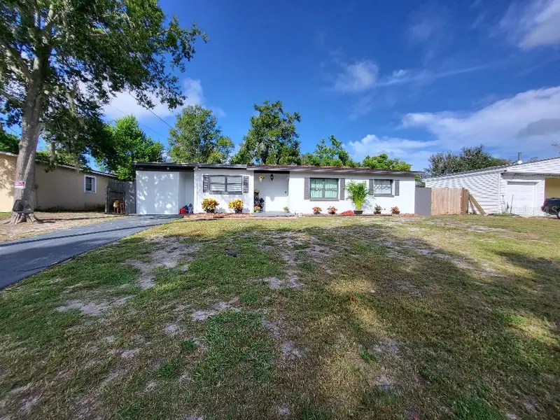 995 Emerald Dr, FL