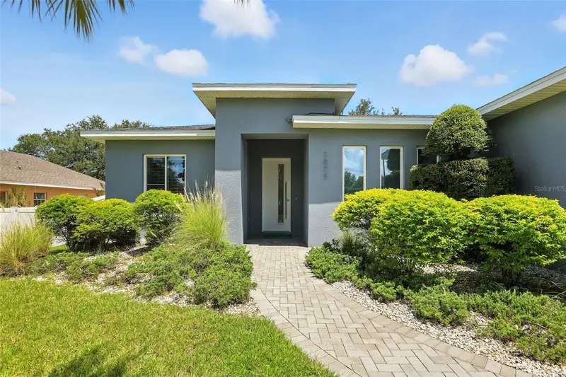 1075 Chase Dr, FL