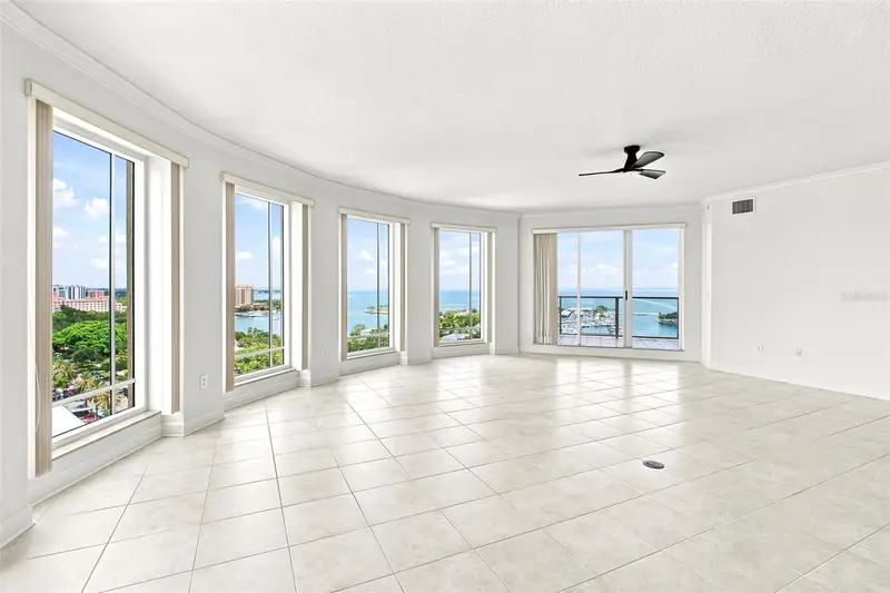 100 Beach Dr Ne #1501, FL