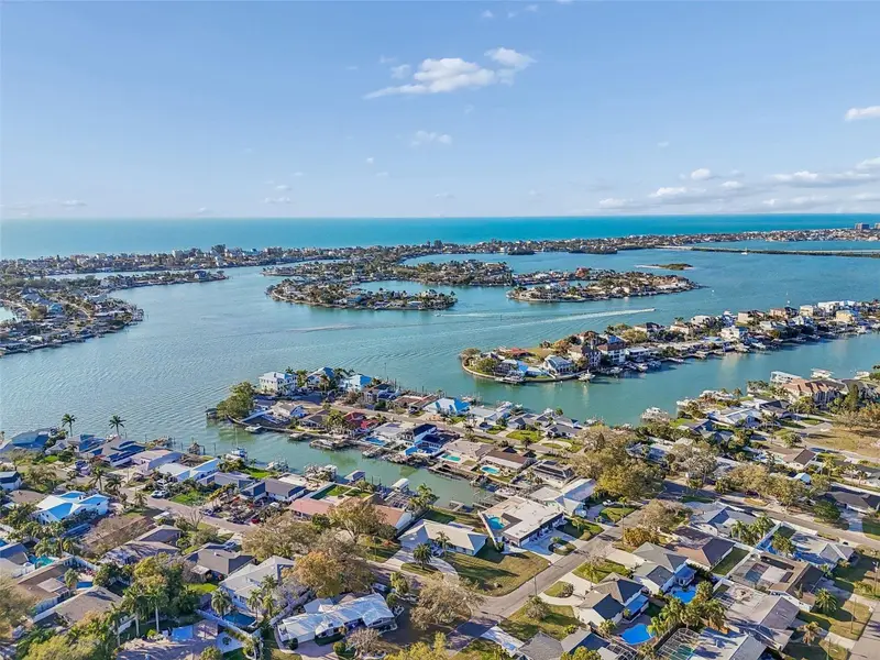 4415 Clearwater Harbor Dr N, FL