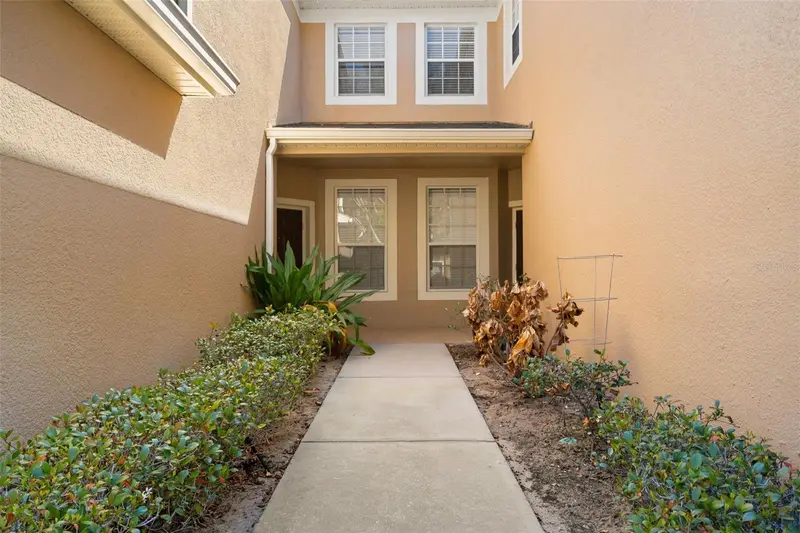 2595 Metro Sevilla Dr #103, FL
