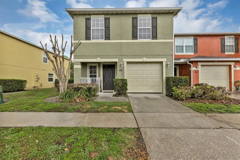 688 Cresting Oak Cir #48, FL